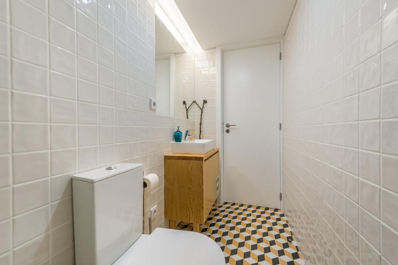 Home In Porto - Cozy 2Br Duplex By Lovelystay Buitenkant foto